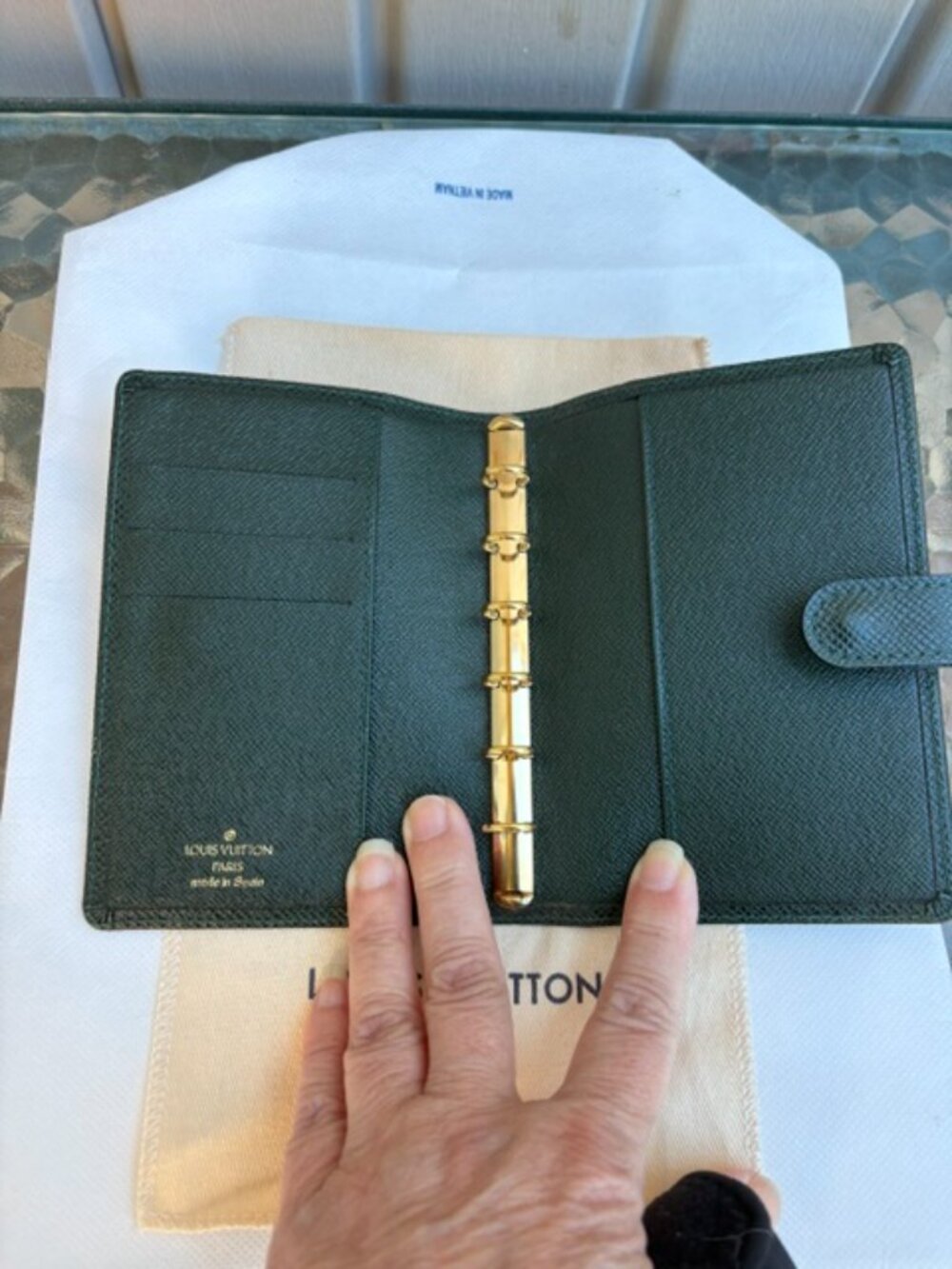 Louis Vuitton Taiga Agenda PM Notebook Cover, Evergreen NWOT - Picture 3 of 10
